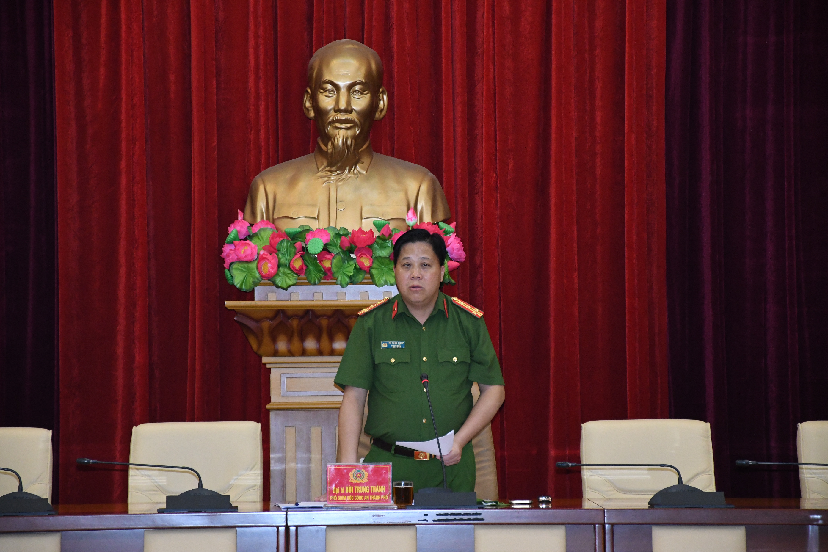 Phấn đấu hoàn thành các chỉ tiêu 2 dự án lớn giai đoạn 3 của ngành Công an theo đúng tiến độ được giao